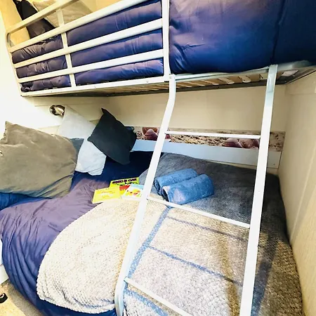 Ocean Breeze Kamp alanı Filey