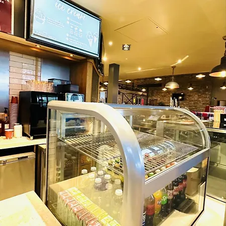 Ocean Breeze Kamp alanı Filey